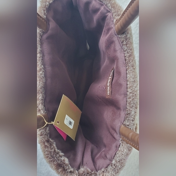 NWT Basket With Faux Fur  Very Pretty Brown Bath & Body Works‎ - Picture 3 of 9